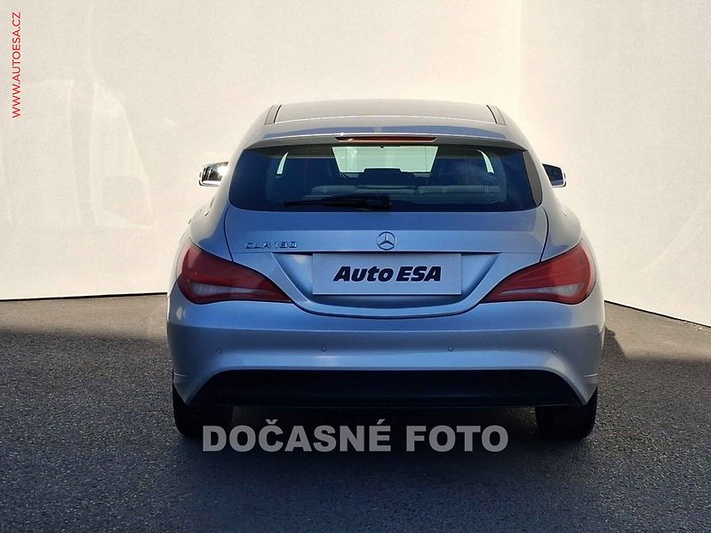 Mercedes-Benz CLA (2016) 1.6 CGi 180, ČR, AT - fotka 5 z 17