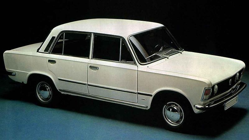 Moderní reinterpretace Škody 110 R od studia NOVAGUE.