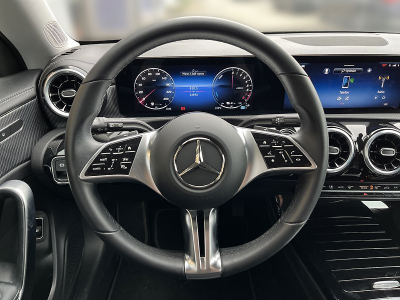 Mercedes-Benz CLA Třída 250e Shooting Brake EQ - fotka 11 z 21