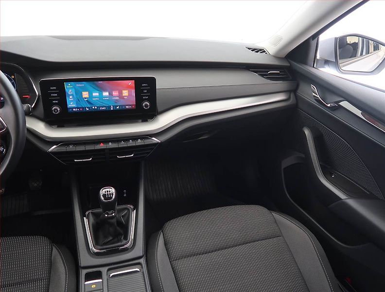 Škoda Octavia (2023) Ambition 2.0 TDI - fotka 8 z 23