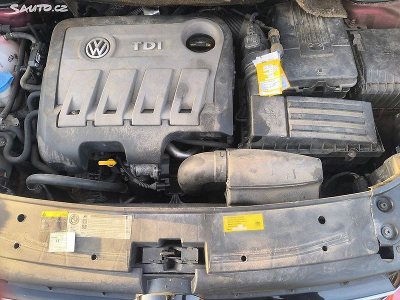 Volkswagen Touran TDI,PĚKNÝ,185TKM,SERVISKA,CENA - fotka 24 z 30