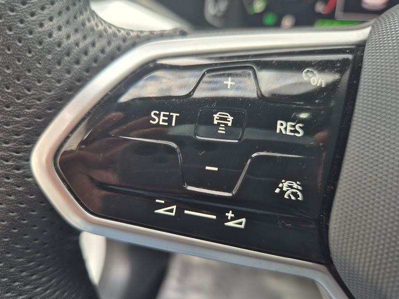 Volkswagen Arteon 2.0 TDI DSG 4x4  DPH ROZVODY - fotka 26 z 32