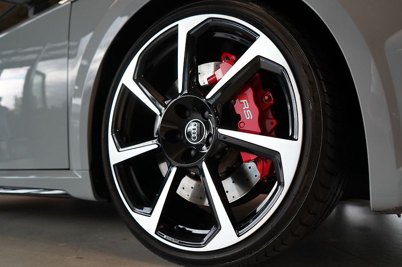 Audi TT RS Quattro, B&O, Matrix LED - fotka 13 z 47