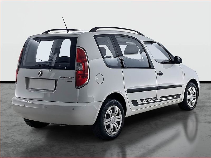 Škoda Roomster (2012) 1.4 16V, Park. senzory - fotka 5 z 17