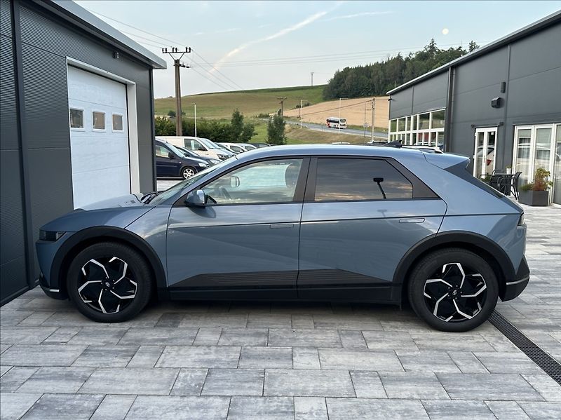 Hyundai Ioniq 5 0,0 170PS  Smart Range A/T - fotka 11 z 58