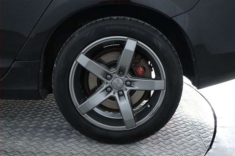 Volvo V60 (2015) D4 2.0, Automat, Serv.kniha - fotka 15 z 23