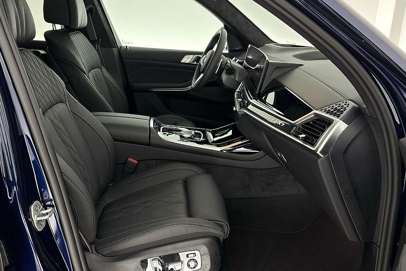BMW X7 xDrive40d - fotka 11 z 24