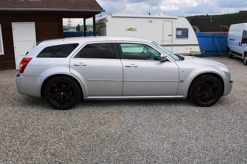 Chrysler 300C (2007) REZERVACE - fotka 8 z 16