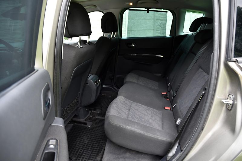 Peugeot 3008 2.0 HDi 6st,DKLIMA,TEMP,TZ,ALU - fotka 21 z 37