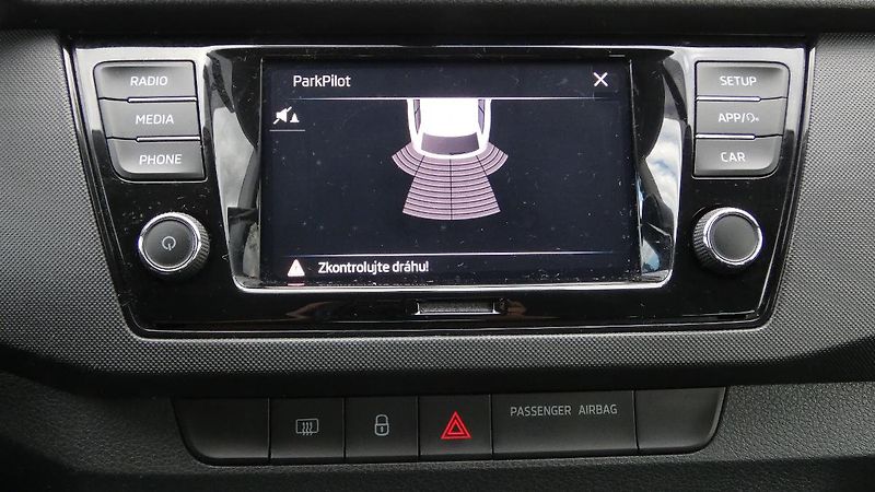 Škoda Fabia Combi 1,0 TSI Ambition Tour - fotka 15 z 22