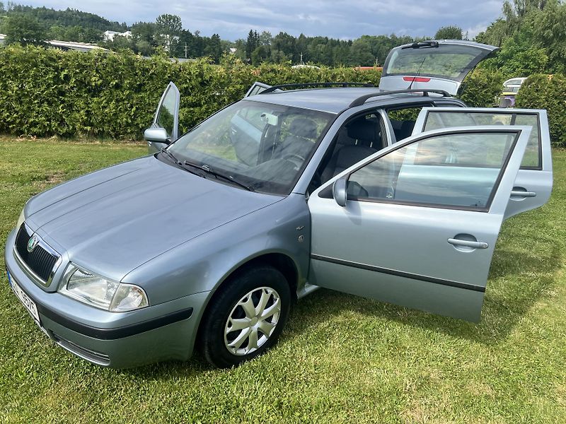 Škoda Octavia 1.9TDI 74KW,4x4,TZ,AMBIENTE - fotka 24 z 39
