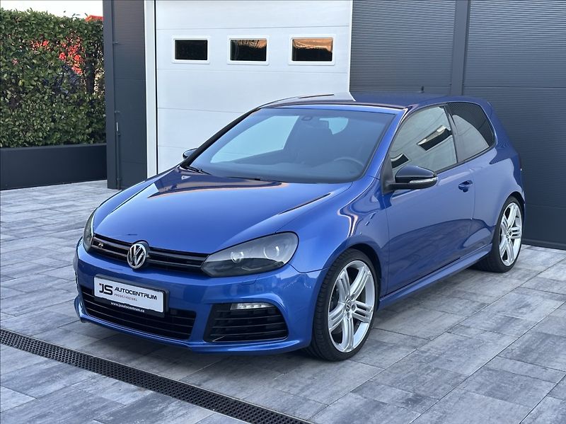 Volkswagen Golf 2,0 TSI 271PS  R M/T 4x4 - fotka 2 z 48