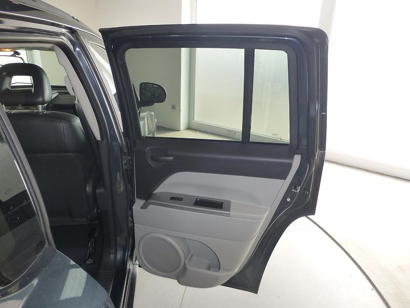 Jeep Compass (2008) 2,0CRDI*VYHŘ.SED*TAŽNÉ*ALU*4X4 - fotka 19 z 23