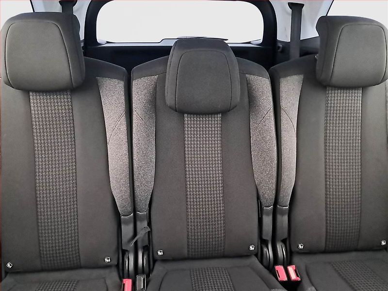 Peugeot 5008 (2018) PureTech 130, 7 míst - fotka 10 z 20