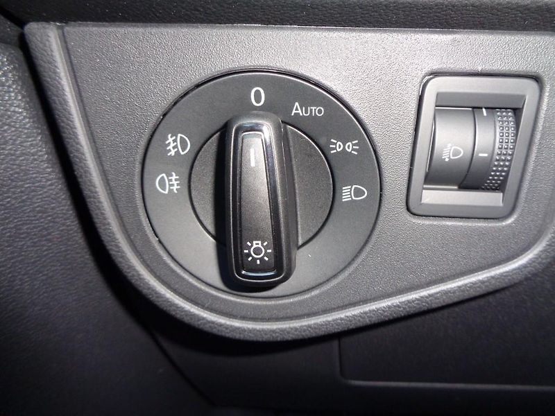 Volkswagen Taigo 1.0 TSI 7DSG PEOPLE  85 KW - fotka 12 z 27