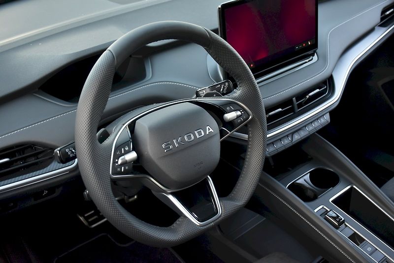 Škoda Elroq (2026) Sportline 85 - fotka 39 z 48