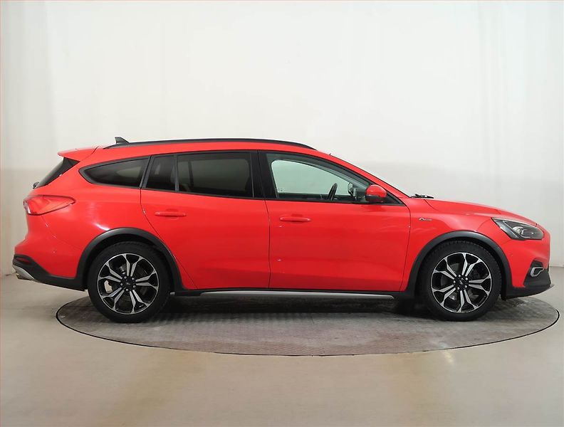 Ford Focus (2020) Edition 1.5 EcoBoost, Automat - fotka 6 z 18