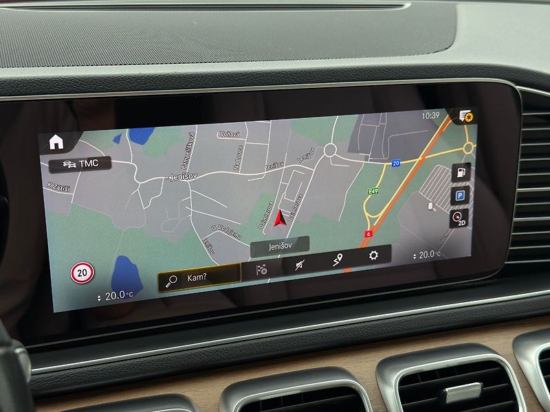 Mercedes-Benz GLE 300 d 4MATIC AMG Burmester - fotka 28 z 37