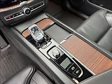 Volvo XC60 2,0 T8 AWD Recharge Plus Dark - náhled 34
