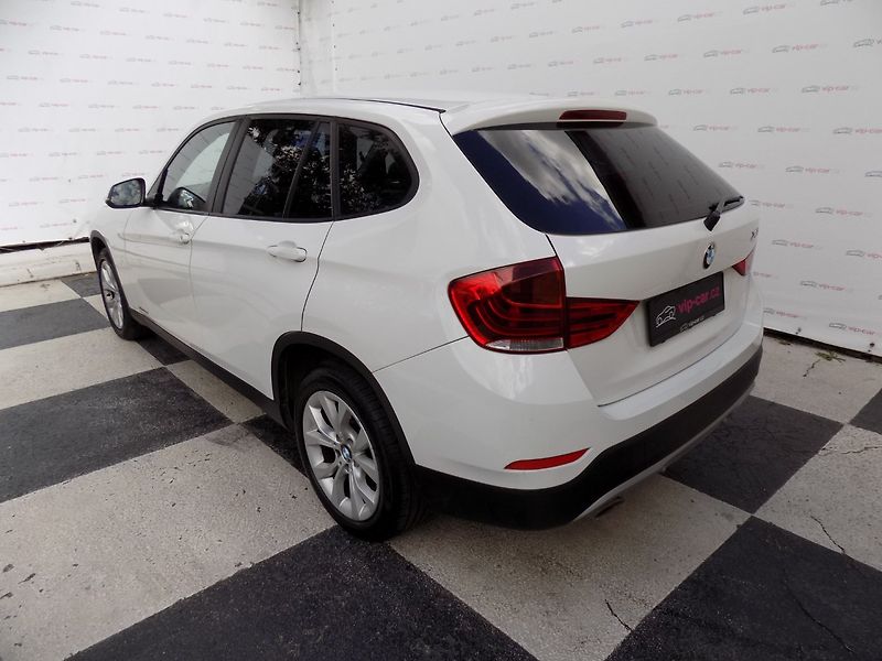 BMW X1 (2012) 18d/xDrive/Bi-xenon/ČR/ - fotka 3 z 35