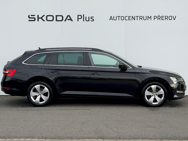 Škoda Superb (2022) 2.0 TDI 110kW DSG Business - fotka 32 z 35