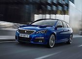 Peugeot 308 SW. Ve výbavě Active příplatek za 10 000 Kč. Celkem: 407 000 Kč.