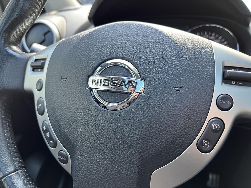 Nissan Qashqai 2.0i 104 kW PANORAMA 155.000KM - fotka 17 z 20