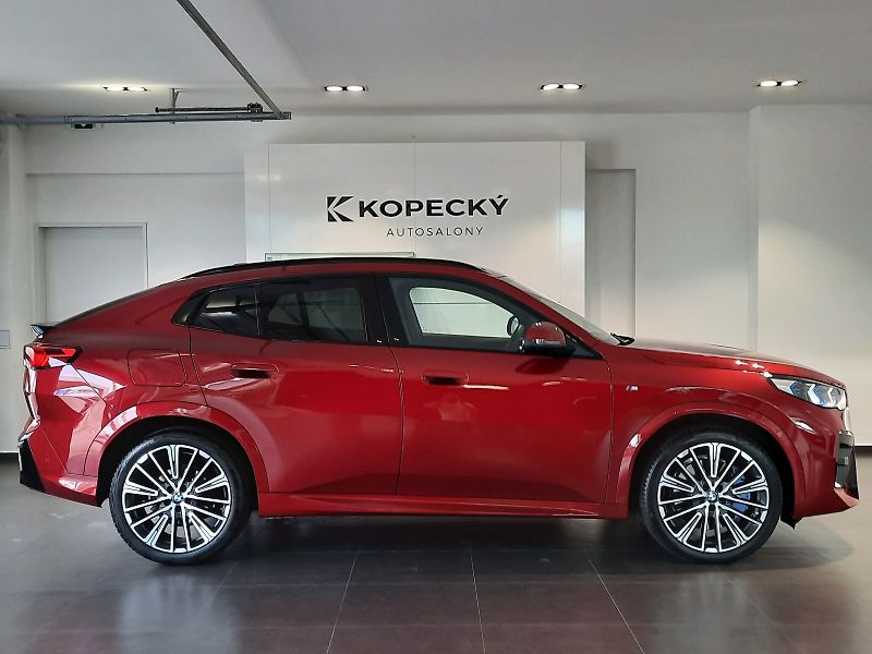 BMW X2 (2025) xDrive 20d M Sport - fotka 5 z 16