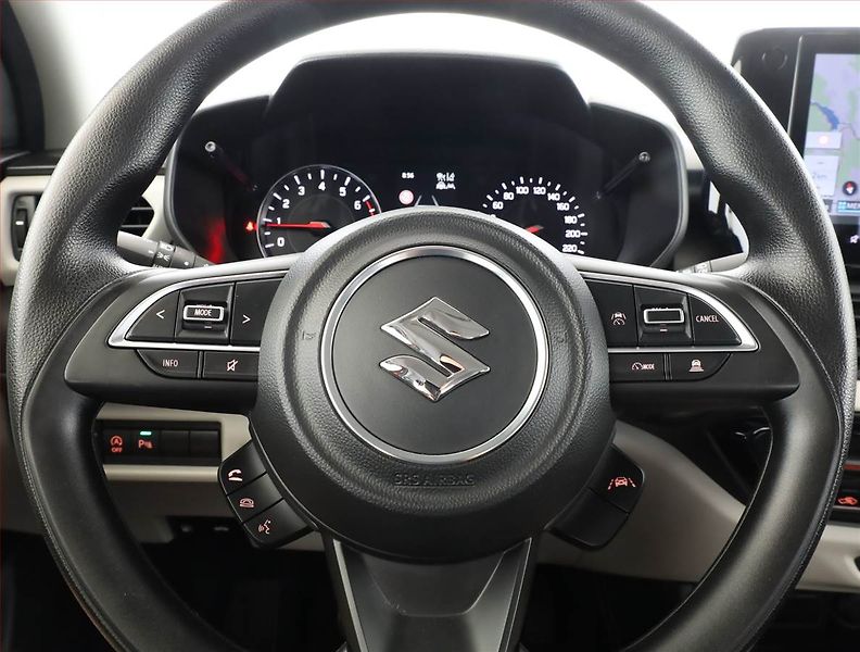 Suzuki Swift (2024) 1.2, ČR,1.maj, Serv.kniha - fotka 8 z 15