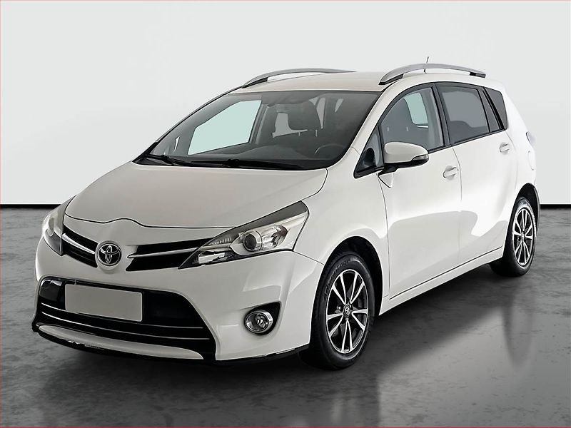 Toyota Verso (2013) 2.0 D-4D, 7 míst, Navi - fotka 2 z 19