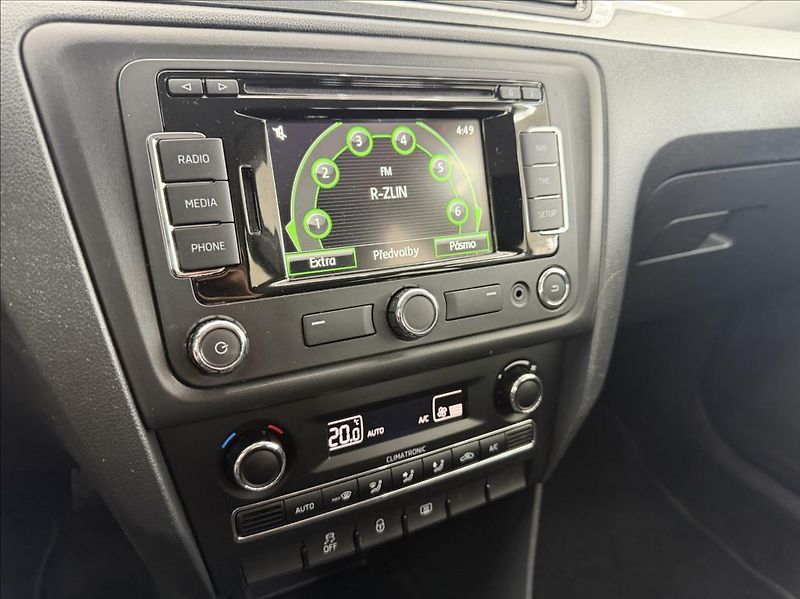 Škoda Rapid 1,2 TSI NAVI,Climatronic - fotka 22 z 28