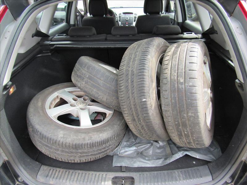 Kia Ceed 1,6 CRDi 66kW Combi - fotka 23 z 25