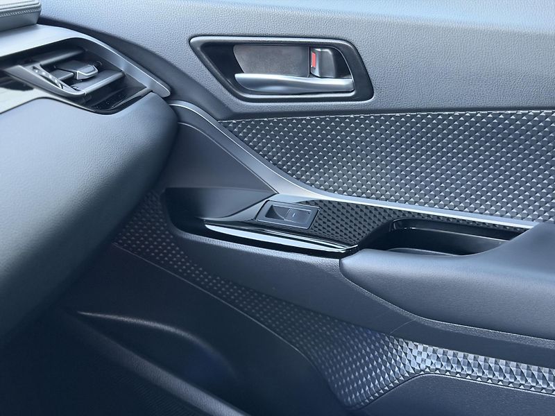 Toyota C-HR 2.0 Hybrid GR Sport e-CVT - fotka 14 z 31