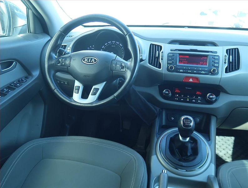 Kia Sportage (2010) 1.7 CRDi, Tempomat - fotka 7 z 15