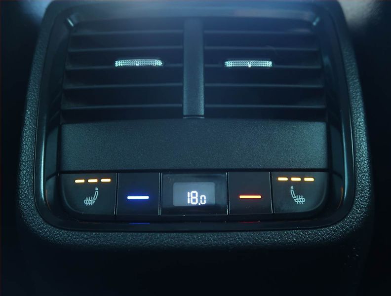 Škoda Octavia (2021) 2.0 TDI, Navi, Tempomat - fotka 18 z 23