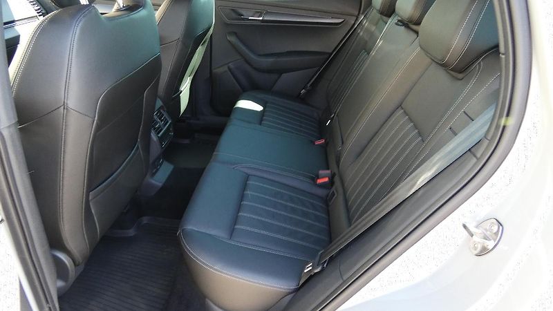 Škoda Karoq 1,5 TSI DSG Sportline - fotka 20 z 26