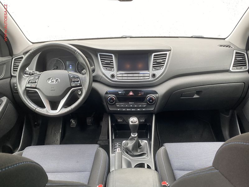 Hyundai Tucson (2015) 1.6 GDi, Navi, kamera, +kola - fotka 8 z 18