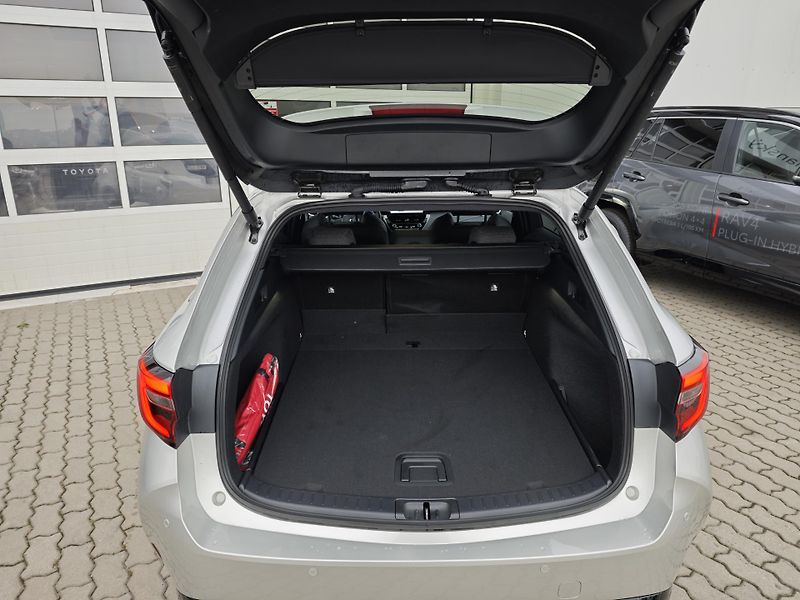 Toyota Corolla (2025) TS 1.8 HEV - STYLE - fotka 15 z 16