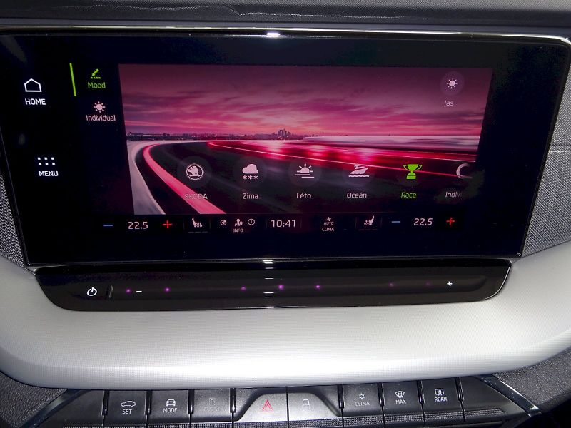 Škoda Octavia (2023) STYLE PLUS TD 85/2.0 M6F + taž - fotka 20 z 21