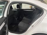 Škoda Octavia 1,6TDi Ambition, ČR - náhled 10