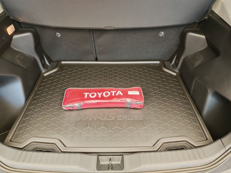 Toyota Yaris Cross 1.5 Hybrid eCVT Comfort 4x2 - fotka 9 z 33