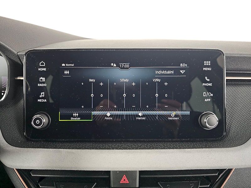 Škoda Kamiq (2025) 1.0TSI 85KW DSG TOP SELECTION - fotka 14 z 32