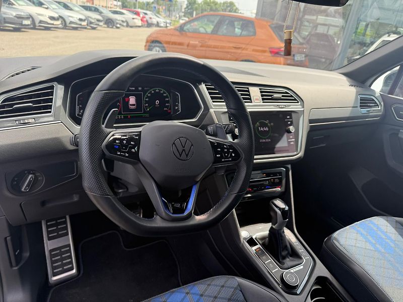 Volkswagen Tiguan R 2.0 TSI 235Kw DSG Akrapovič - fotka 10 z 27