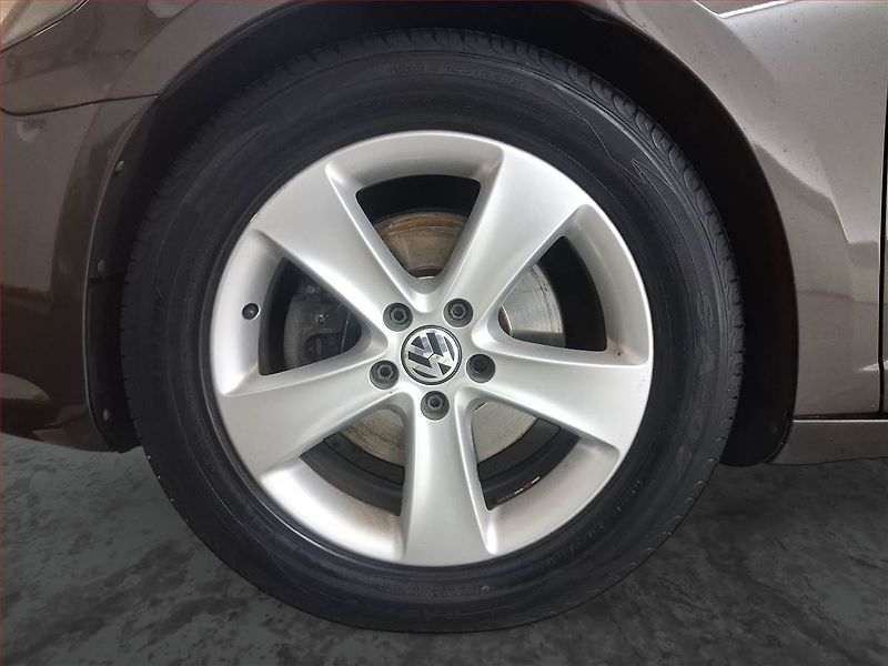 Volkswagen CC (2013) 2.0 TDI, Xenony, Tempomat - fotka 15 z 16