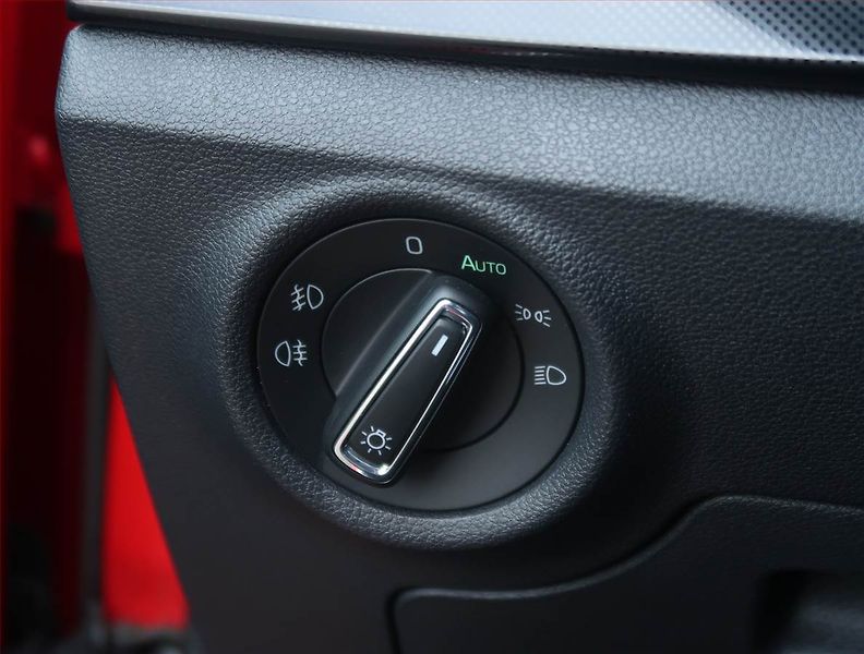 Škoda Kamiq (2022) Monte Carlo 1.0 TSI - fotka 17 z 25