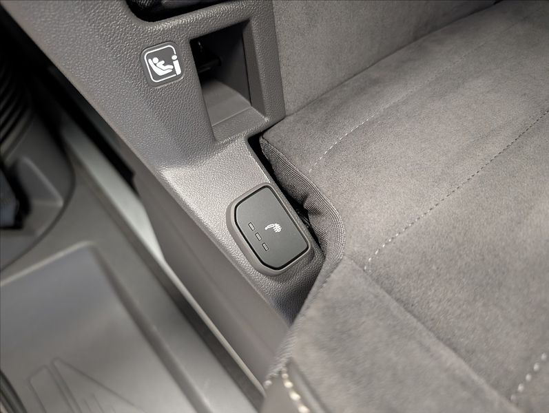 Volkswagen Multivan 1,5 TSI, 130KW, 4 MOTION Long - fotka 28 z 35