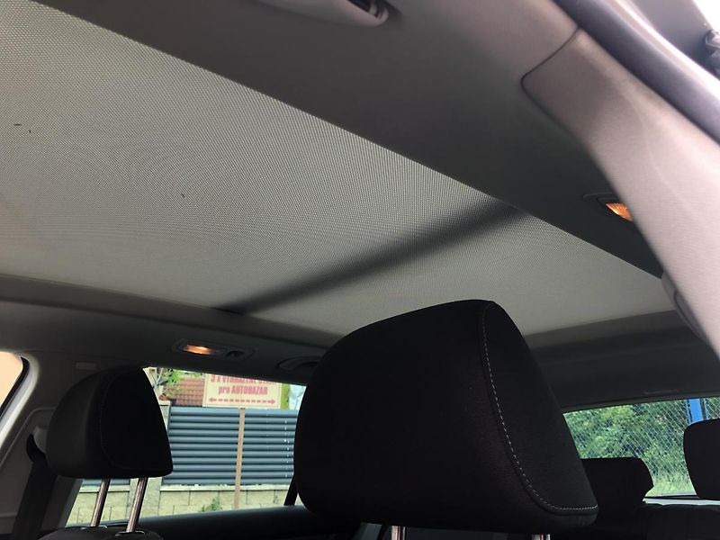 Volkswagen Golf (2011) 2,0TDi STYLE nez. rezervace - fotka 50 z 68