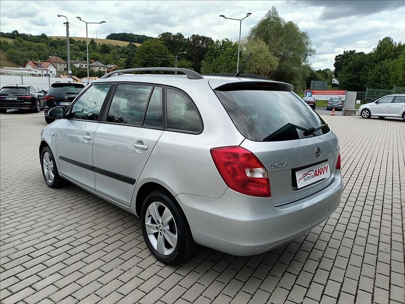 Škoda Fabia 1,6 TDI,77KW,1MAJ,TAŽNÉ,VÝHŘEV - fotka 7 z 37