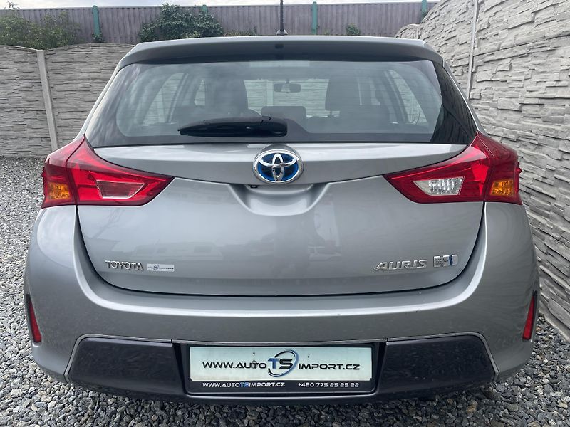 Toyota Auris 1.8i 16v HYBRID AUT SERVIS TOP - fotka 4 z 172
