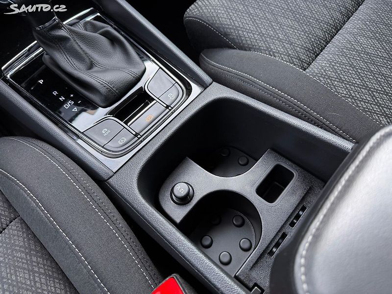 Škoda Karoq 2.0 TDi/DSG/STYLE/DPH - fotka 18 z 23